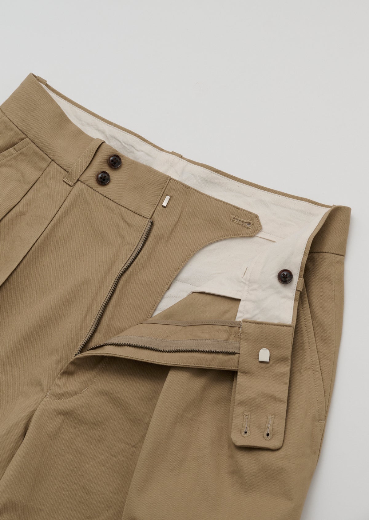 2TUCK CHINO PANTS BEIGE　8041-1403