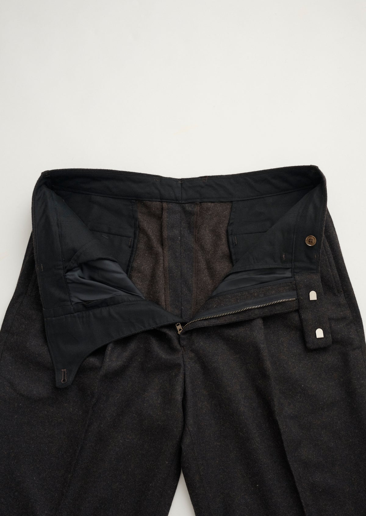 2TUCK DRESS WOOL PANTS BROWN 8053-1402