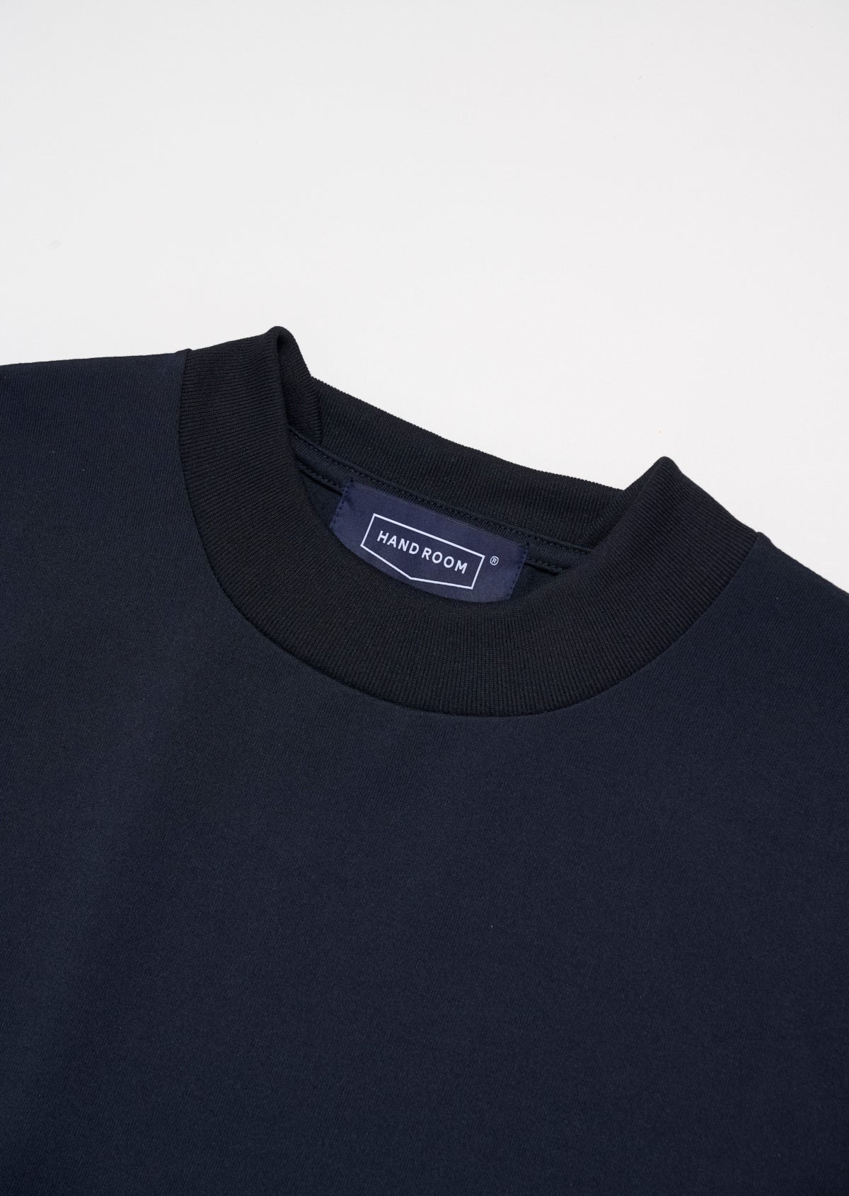 POLYESTER COTTON FEEL  MOCK NECK T-SHIRT BLACK　8031-1701