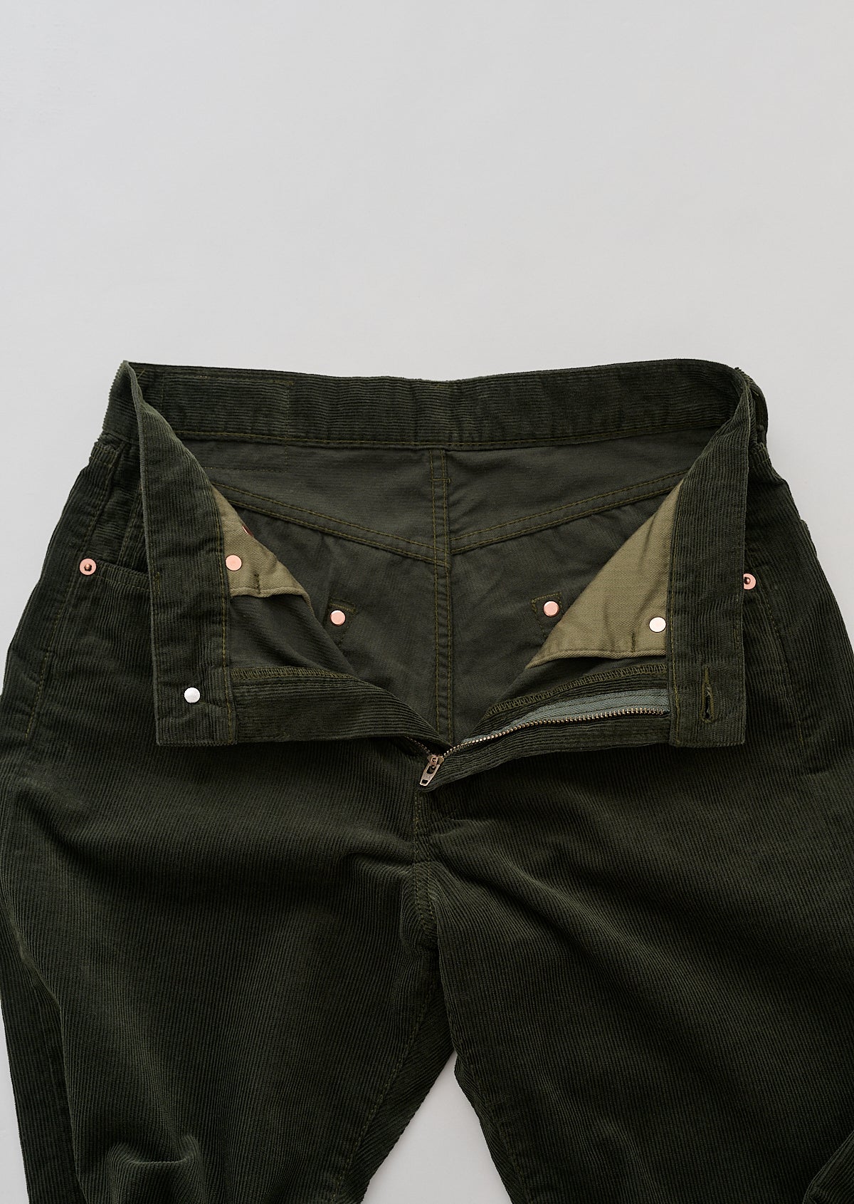 CORDUROY PANTS OLIVE 8023-1407