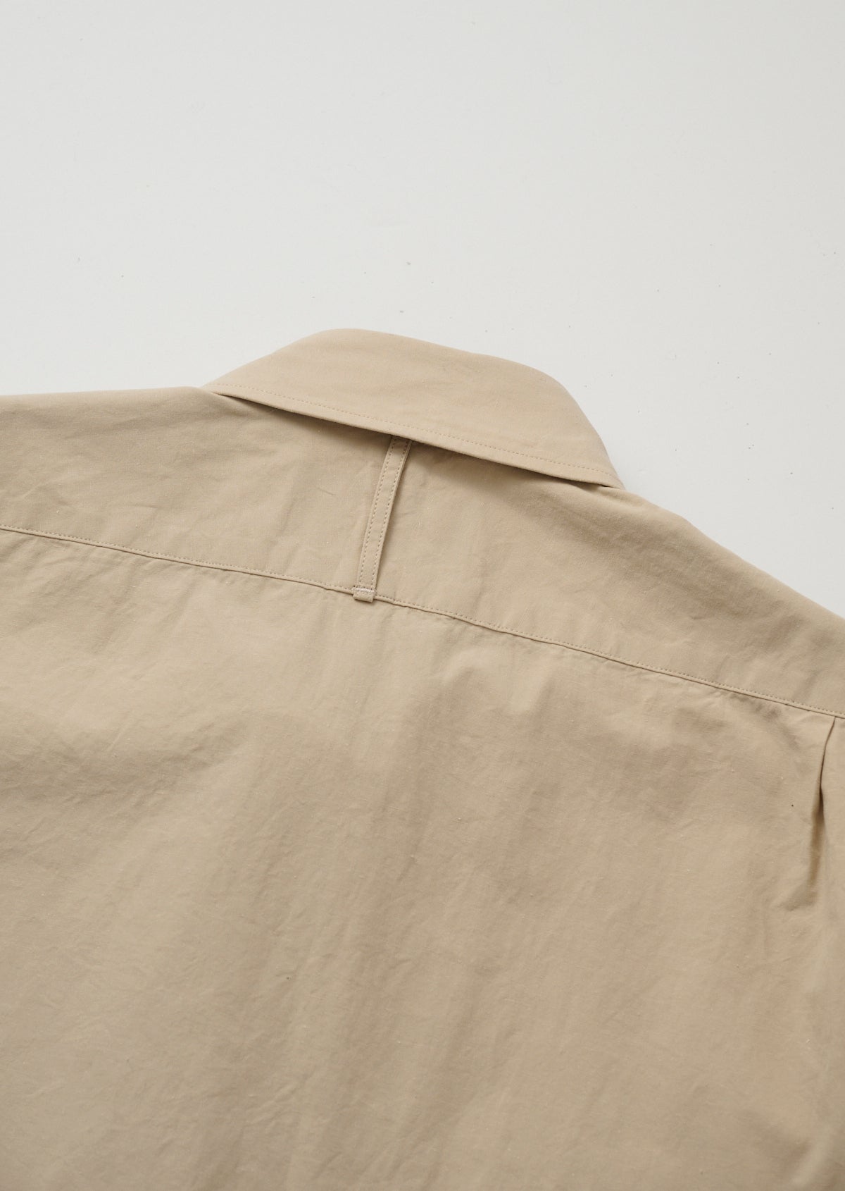 TYPEWRITER REGULAR COLLAR SHIRT BEIGE 8061-1112